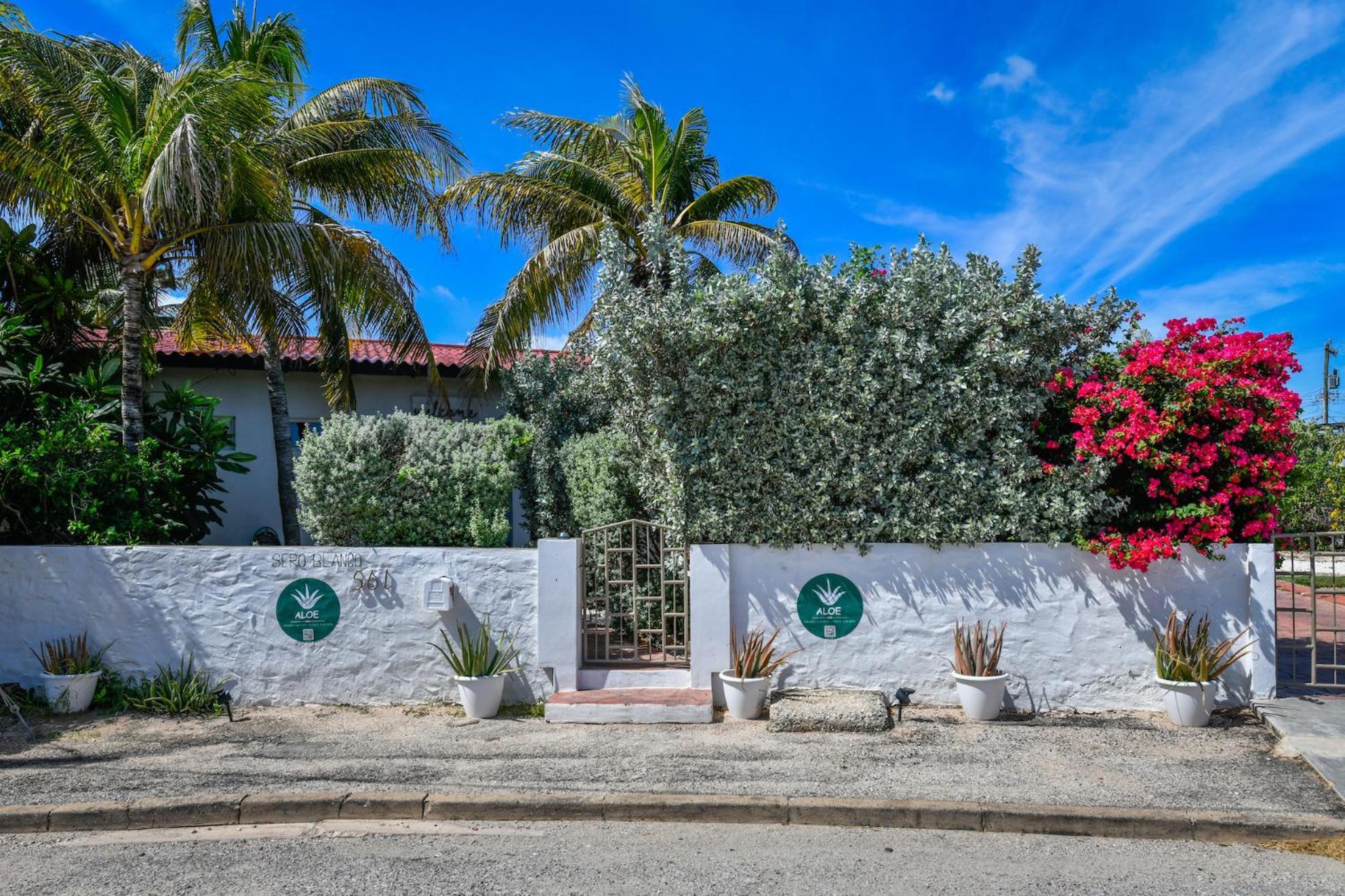 Aloe B&B Oranjestad Kültér fotó
